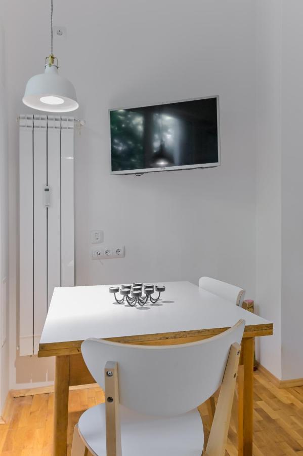 Bright Apartment In The Heart Of The City By Flat Mаnager Sofia Esterno foto